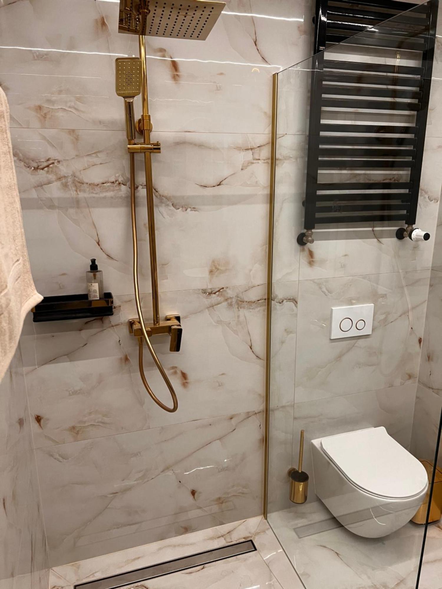 Goldowy Apartament Konin Konin  Buitenkant foto
